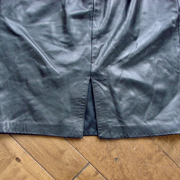 Danier Black Leather Skirt Straight Pencil Office Size 10 - Picture 15 of 15